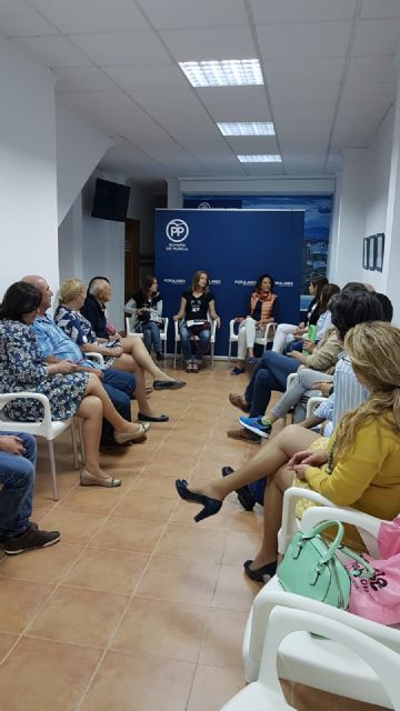 El PP se reuni con la Asociacin Peludines para tratar sobre la Ley de Proteccin y Defensa de los animales de compaña, Foto 3