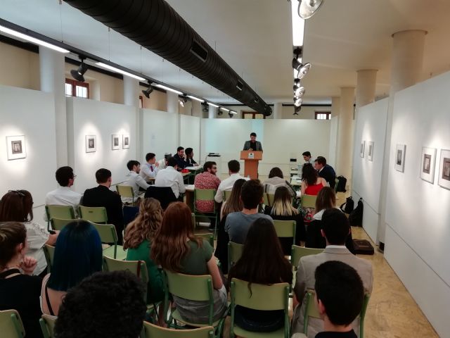 La Universidad de Murcia celebra el final de la VI liga de debate - 1, Foto 1