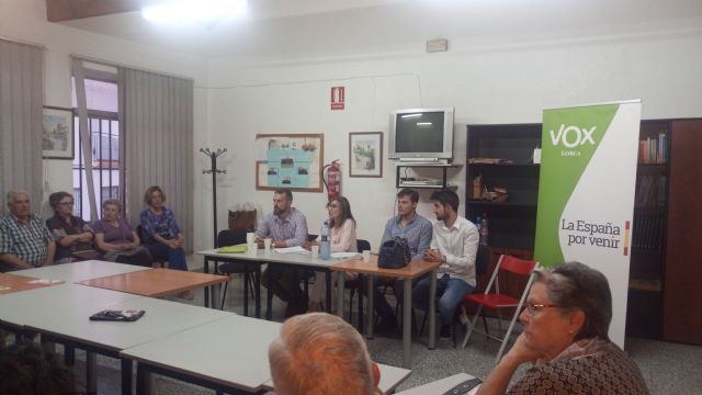 Vox se reúne con vecinos de La Parroquia - 1, Foto 1