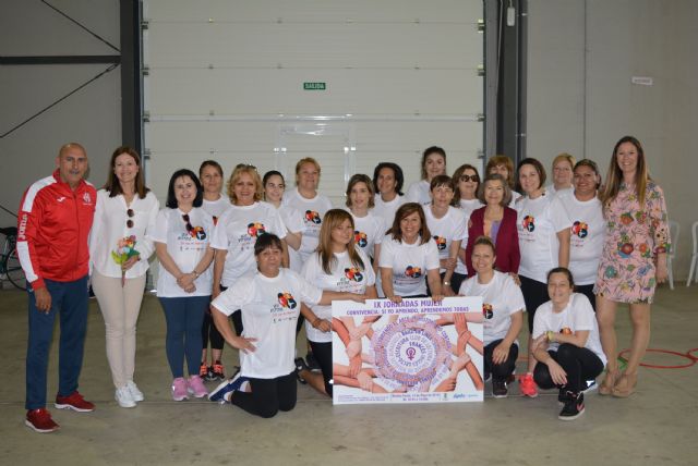 Un centenar de mujeres participan en las jornadas Si yo aprendo, aprendemos todas - 3, Foto 3