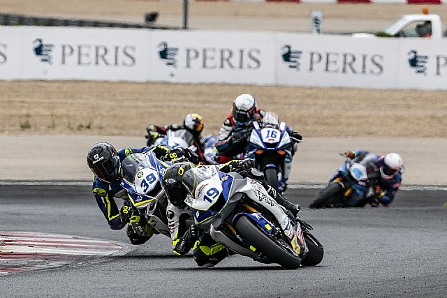 Carlos Cano consigue su primer podio en Moto4 - 1, Foto 1