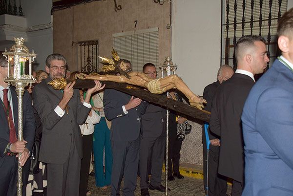 El Domingo 15 de Mayo a la una de la madruga, se celebró el Solemne Procesión de bajada de los titulares de la Hermandad de Vera-cruz de la localidad Sevillana de Alcalá del Río - 1, Foto 1