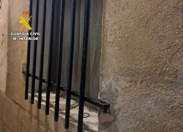 La Guardia Civil investiga a dos menores por la comisión de robos y daños en viviendas de Moratalla - 3, Foto 3