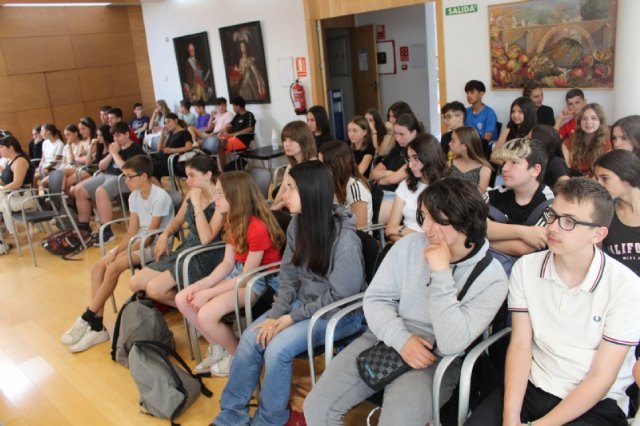 Realizan una recepción institucional a los 29 estudiantes franceses que están de intercambio con alumnos del IES Prado Mayor - 2, Foto 2