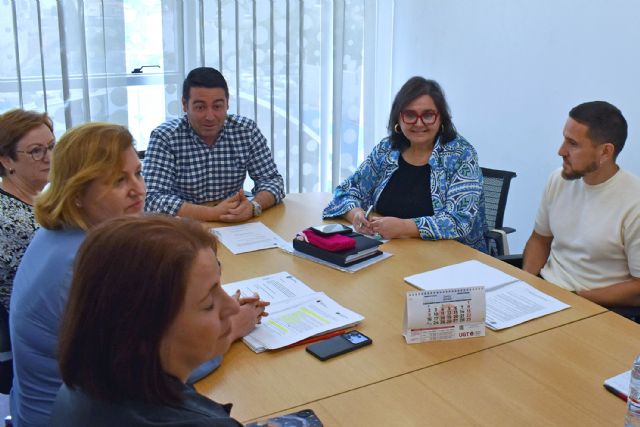 La comisión municipal contra el absentismo y abandono escolar trabaja sobre el III Plan Regional - 2, Foto 2