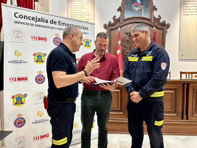 En Lorca, el sistema de comunicación satelital permitió al dispositivo de Emergencias garantizar la conexión y la operatividad del servicio durante el apagón - 1, Foto 1