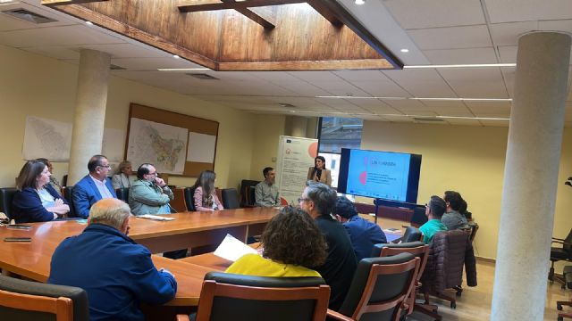 La Concejalía de Urbanismo continúa con su ronda de contactos para informar del proyecto de rehabilitación energética sostenible LIFE ReHABITA - 1, Foto 1