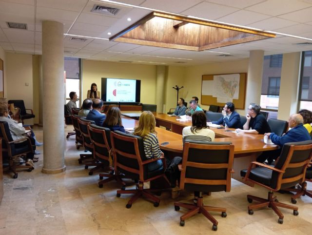 La Concejalía de Urbanismo continúa con su ronda de contactos para informar del proyecto de rehabilitación energética sostenible LIFE ReHABITA - 2, Foto 2