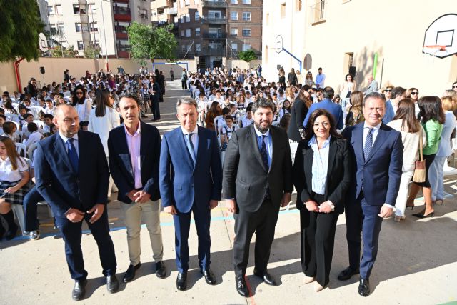 López Miras participa en el 30 aniversario de la Cooperativa de Enseñanza San Francisco de Asís de Lorca y recuerda que la Región garantiza la libertad de elección de centro - 2, Foto 2