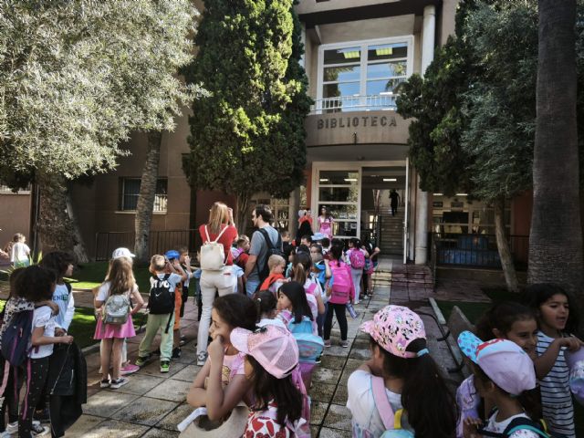 El Ciclo Formativo de Grado Superior de Educación Infantil del IES Dos Mares representa un musical basado en “Canta” - 2, Foto 2