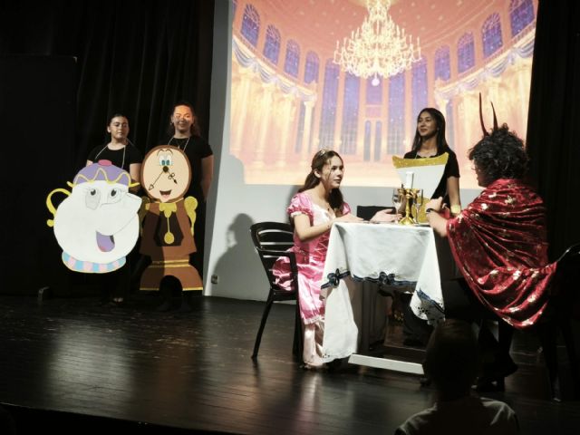 El Ciclo Formativo de Grado Superior de Educación Infantil del IES Dos Mares representa un musical basado en “Canta” - 3, Foto 3