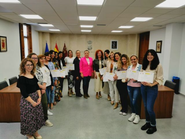 Una quincena de personas desempleadas de Fortuna se especializa para trabajar en el sector del ocio y tiempo libre - 1, Foto 1