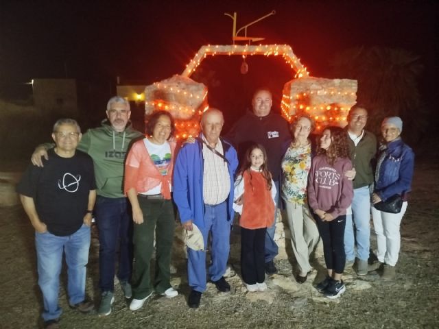 El Campillo de Adentro se ilumina de naranja con motivo del Día Mundial del Síndrome de Ehlers-Danlos e Hiperlaxitud - 4, Foto 4