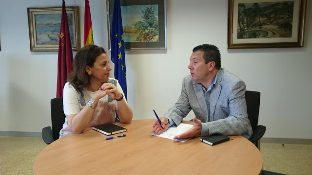La directora general de Fondos Agrarios y Desarrollo Rural se entrevista con el alcalde de Mula - 1, Foto 1