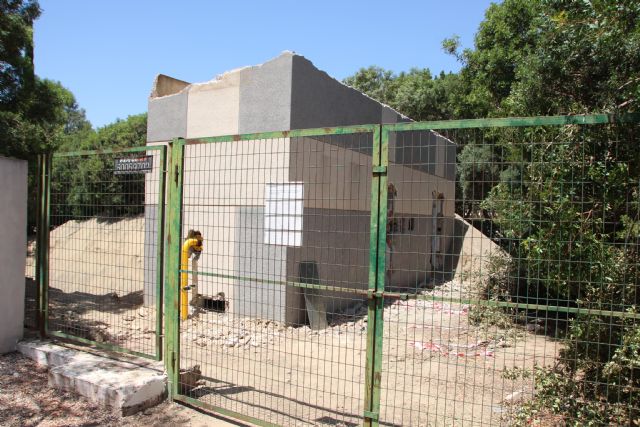 Retirados los depsitos de gas de los jardines de Alhama, Foto 2