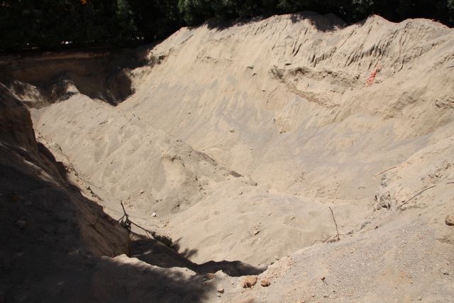 Retirados los depsitos de gas de los jardines de Alhama, Foto 3