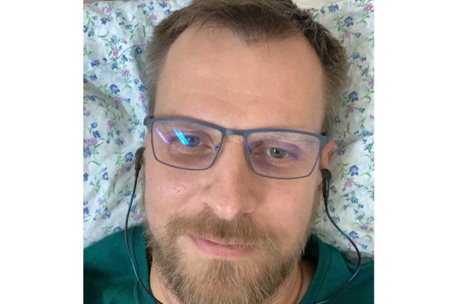 Edward, un vecino de Los Belones, necesita ayuda para someterse a una delicada operación de columna en Alemania - 1, Foto 1