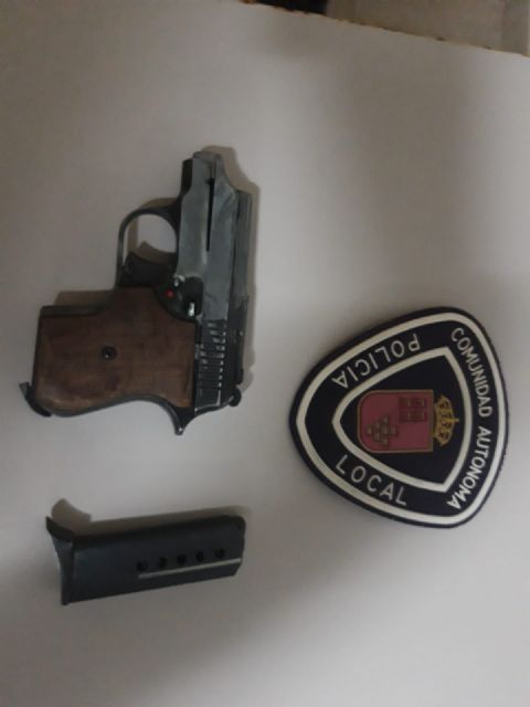 La Policía Local detuvo a dos personas, una que se encontraba en búsqueda y captura y otra por tenencia ilegal de armas - 1, Foto 1