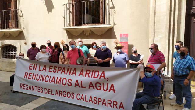 Alonso Torrente (Concejal del Grupo Municipal Calasparra Viva del ayuntamiento de Calasparra y demás regantes firmantes de la carta dirigida a la Ministra del MITECO), Foto 1
