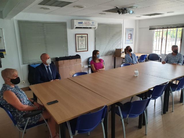 Aguas de Murcia entrega al Banco de Alimentos una donación de 3.000 euros - 2, Foto 2