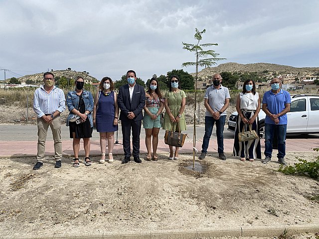 Un jacaranda recordará a las mujeres víctimas de violencia de género - 1, Foto 1