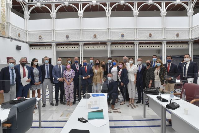 López Miras: Con este presupuesto miramos el futuro con optimismo para que la Región supere la crisis sanitaria, económica y social - 2, Foto 2