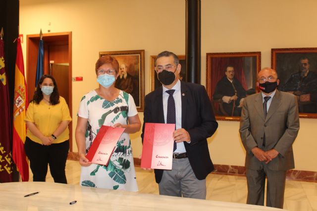 Ayuntamiento y UMU firman el convenio para la creación en Jumilla de una sede permanente de extensión universitaria - 1, Foto 1