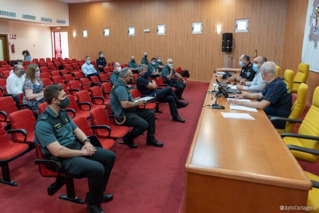 Más de treinta coches de Policía Local, Nacional y Guardia Civil garantizarán que se cumpla la normativa en la Noche de San Juan - 1, Foto 1