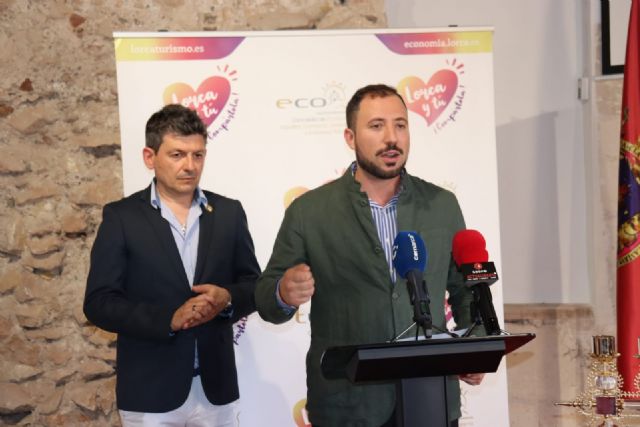 El Ayuntamiento de Lorca entrega a la Federación San Clemente la nueva Janukkía, que se expondrá en el Ciufront - 1, Foto 1