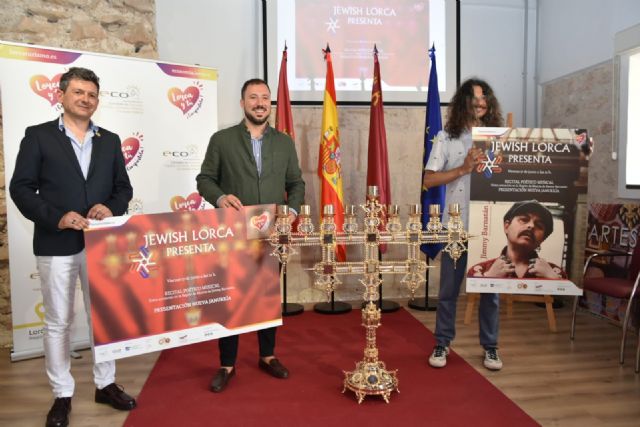 El Ayuntamiento de Lorca entrega a la Federación San Clemente la nueva Janukkía, que se expondrá en el Ciufront - 4, Foto 4