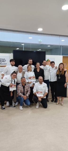 Miguel Hernández, del restaurante Por Herencia, ganador del I Campeonato oficial regional de Tapas organizado por HoyTú - 5, Foto 5