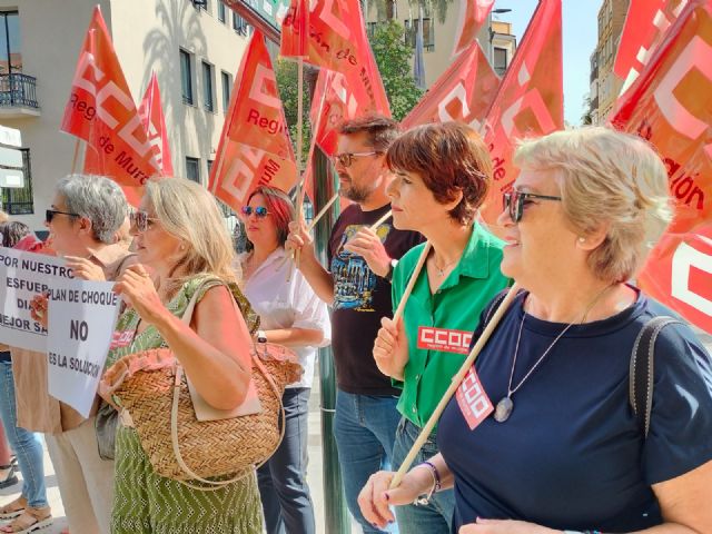 CCOO convoca huelga en las Oficinas de Extranjería, donde el caos y la situación cada vez es más insostenible - 4, Foto 4