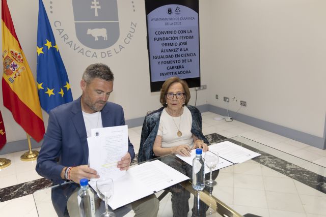 El Ayuntamiento de Caravaca y la Fundación FEYDIM fomentan la carrera investigadora de jóvenes científicos a través del Premio “José Álvarez Álvarez” - 1, Foto 1