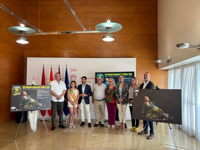 Murcia acoge el XXI Encuentro Nacional de Folklore con grupos de Mallorca y la Región y un homenaje al atleta Miguel Ángel López - 2, Foto 2