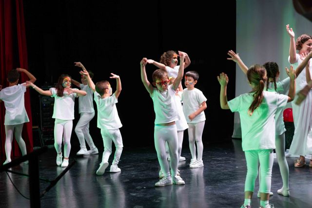 El Taller Municipal de Comediantes Infantil estrena TODO SE MUEVE, TODO SE SIENTE - 3, Foto 3