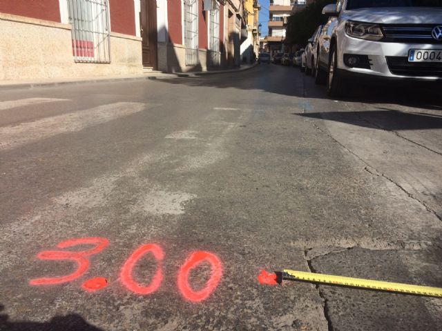 The works of conditioning of the sidewalks in Juan XXIII Street are started, Foto 9