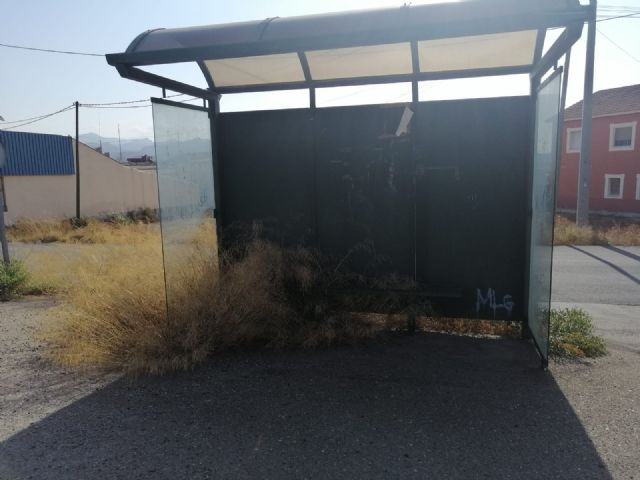 IU-Verdes pide que se coloquen marquesinas en las paradas de autobús y que se adecenten las existentes - 1, Foto 1