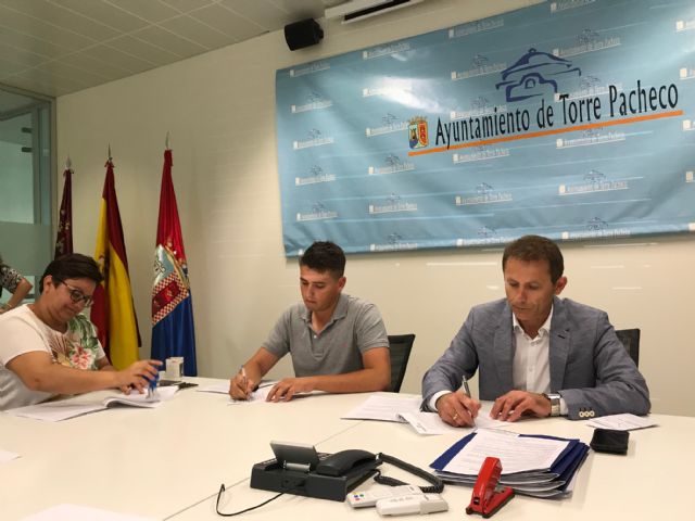 El Ayuntamiento de Torre Pacheco firma convenios de colaboración con varias asociaciones y colectivos del municipio - 1, Foto 1