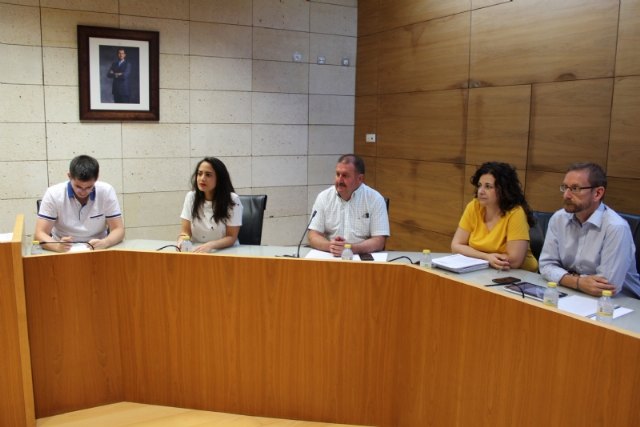 Five municipal groups are constituted and the appointment of the lieutenants of mayors and of the corresponding attributions to the Mayor's Office, Foto 3