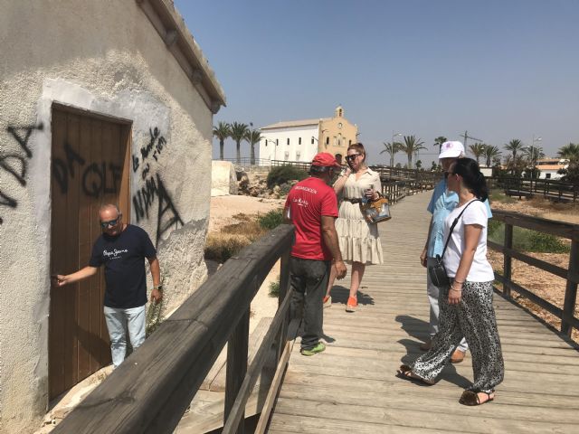 PSOE y Ciudadanos consuman su desprecio a la zona oeste obviando soluciones para múltiples deficiencias en las playas de Isla Plana y La Azohía - 2, Foto 2