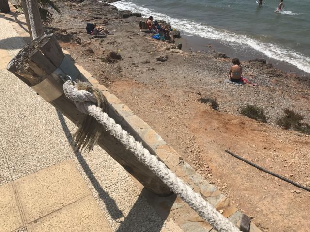 PSOE y Ciudadanos consuman su desprecio a la zona oeste obviando soluciones para múltiples deficiencias en las playas de Isla Plana y La Azohía - 4, Foto 4