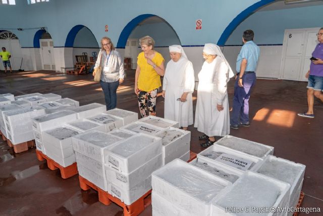 La Cofradía de Pescadores de Cartagena reparte 890 kilos de pescado entre los más necesitados de la ciudad - 1, Foto 1
