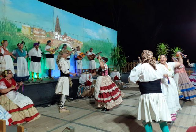 La peña L'Almazara cerró su 34ª Semana Cultural con la muestra nacional de folklore Joaquín Fernández Dólera - 1, Foto 1