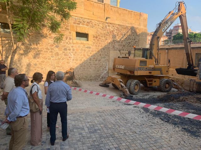 Comienzan los trabajos de limpieza del canal de Los Molinos del Río - 1, Foto 1