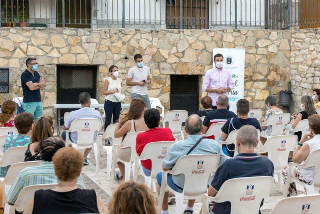 El Ayuntamiento agradece la presencia y aportaciones de vecinos de los barrios de El Hoyo y Santa María en el proyecto ‘La piel de cada barrio’ - 2, Foto 2