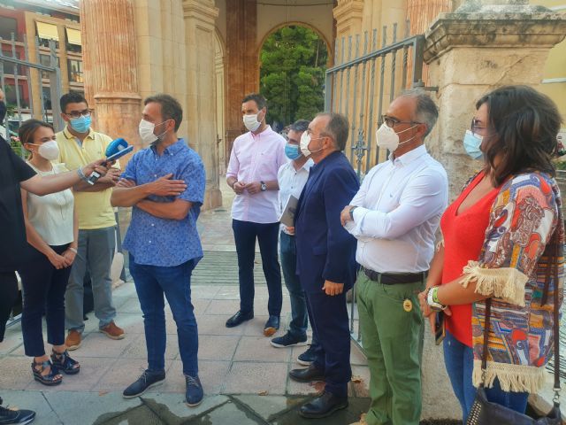 Los caravaqueños Pascual Adolfo López y Jesús Martínez rinden su particular homenaje a las víctimas del COVID-19 - 2, Foto 2