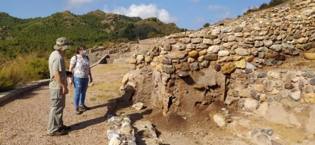 The works to improve the consolidation of prehistoric architectural structures begin at the La Bastida archaeological site