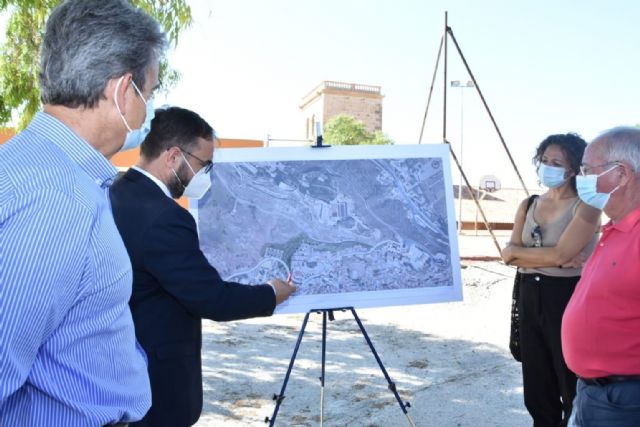 El Ayuntamiento de Lorca impulsa el proyecto de construcción del Vial de los Barrios Altos, infraestructura clave para mejorar las conexiones entre los barrios y pedanías del municipio - 2, Foto 2