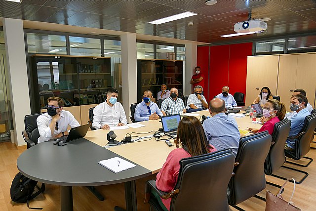 El Ayuntamiento crea una mesa de trabajo con empresarios y vecinos para la instalación de plantas fotovoltaicas - 2, Foto 2