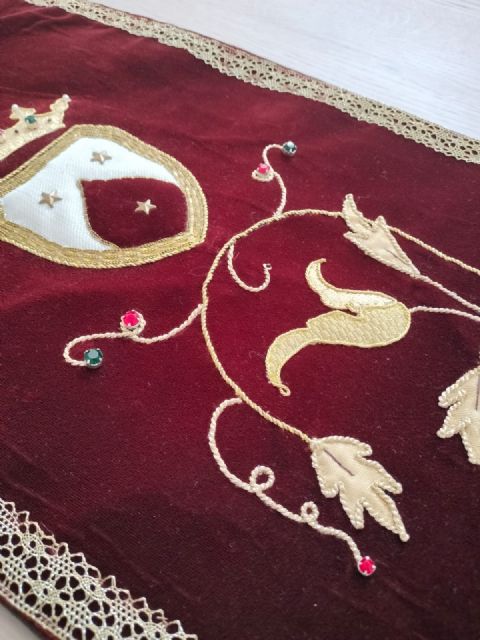 La Virgen del Carmen ‘lucirá’ un nuevo escapulario bordado en oro en la procesión marítima de Cartagena - 2, Foto 2